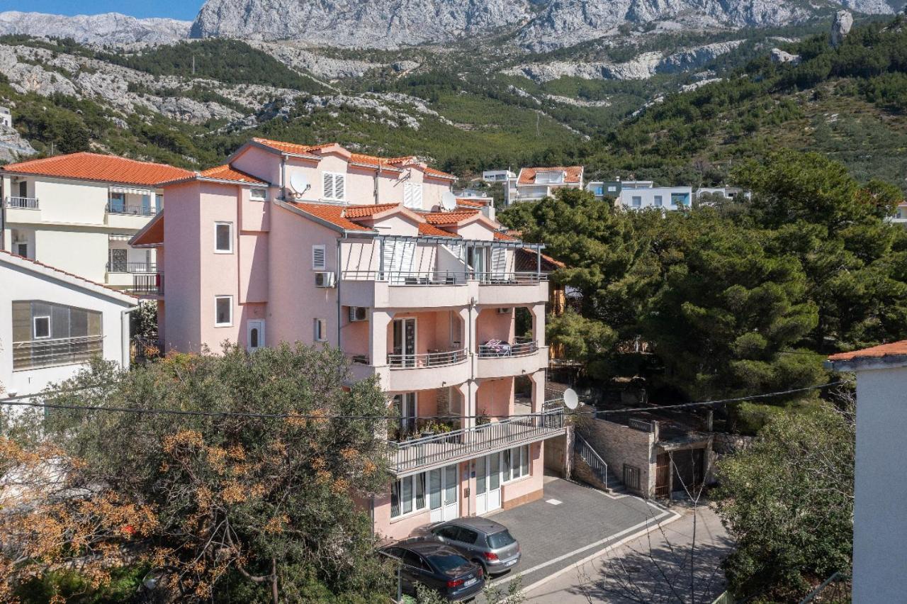 Apartments Luka Toni Крвавица Экстерьер фото