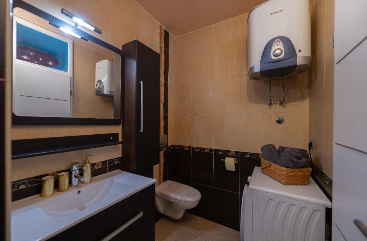Apartments Luka Toni Крвавица Экстерьер фото