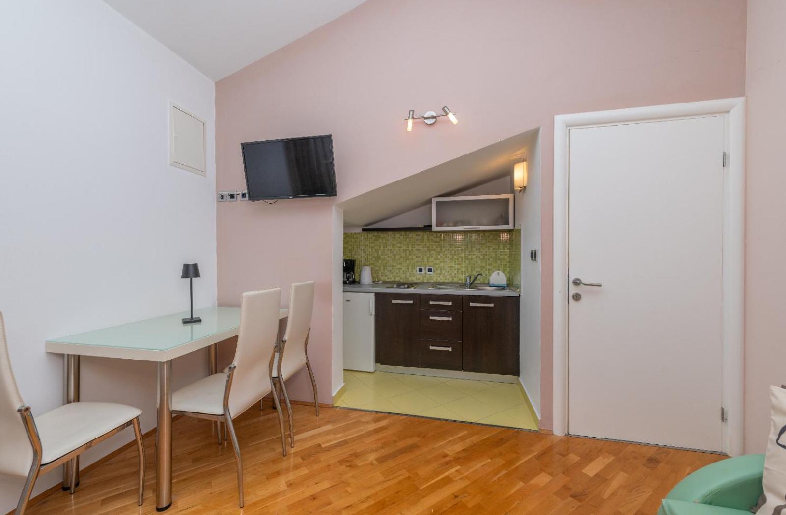 Apartments Luka Toni Крвавица Экстерьер фото